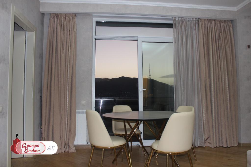 იყიდება ახალი გარემონტებული 2 ოთახიანი ბინა